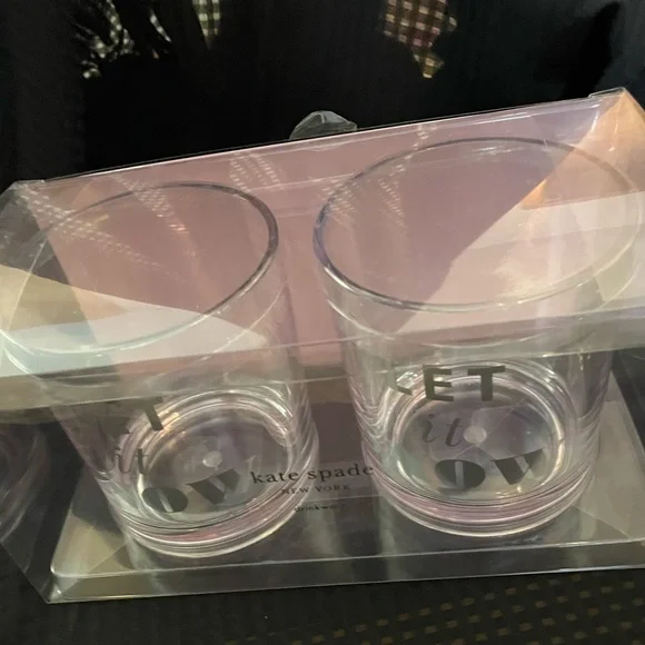 Kate Spade of 2 Winter Holiday “LET IT SNOW” Drinkware glasses New in box NWT - Picture 9 of 10